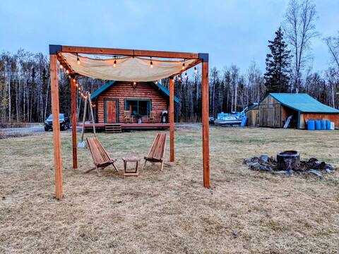 Lakefront Log Cabin Glamping
