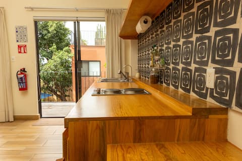 Top performing Airbnb: Charming Upper Floor Suite in Oaxaca De Juárez