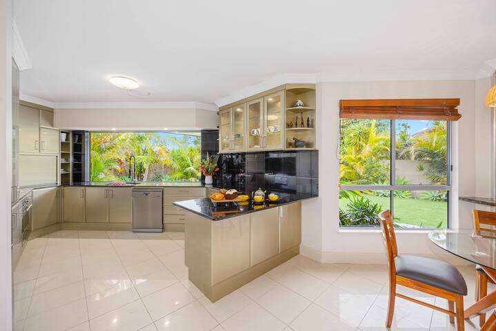 Riverside Breeze – luxury family retreat with pool gallery image 4