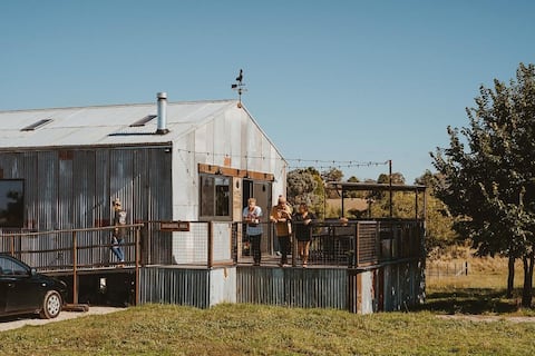 The Shearers Hall - a Luxurious Country Retreat