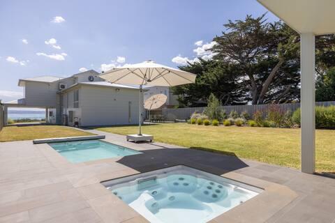 Seaside Sanctuary : Pool Spa & Beach