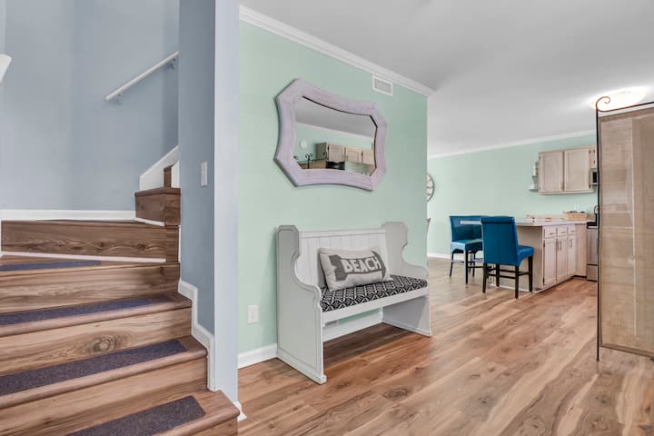 "Island Time", Peaceful 5 Br Oceanfront Home - Surf City, NC