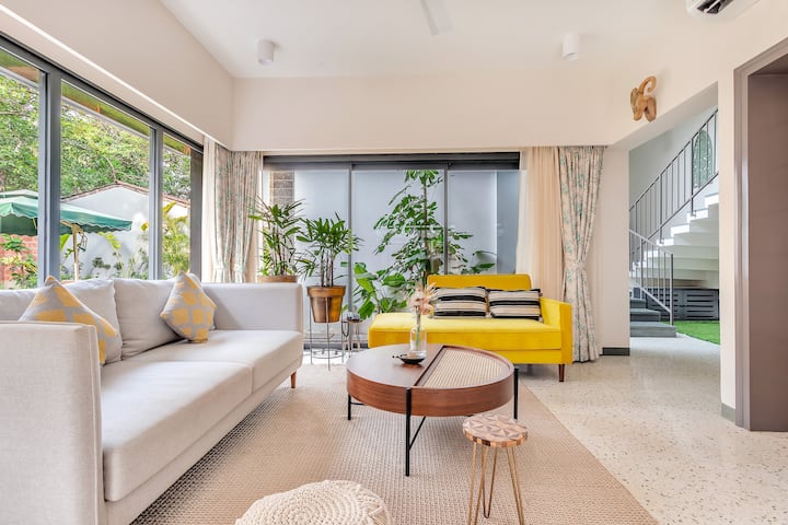 Living room image 1
