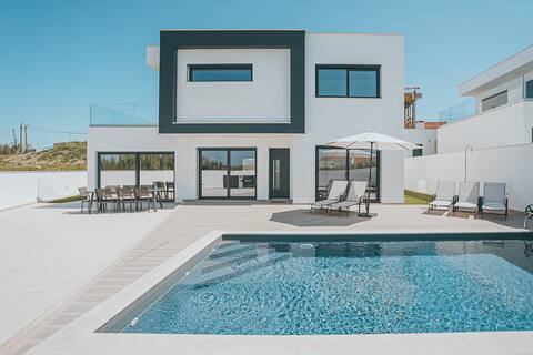Villa Beach and Friends