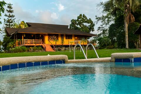 Puerto Quito Country House with Private Pool