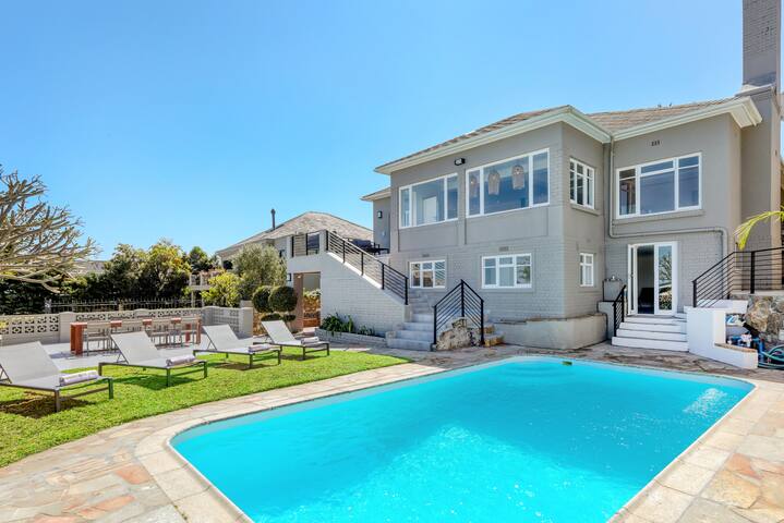 Splendido – Beautiful Villa with magnificent pool gallery image 4