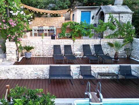 Villa Čiovo – Romance, Sea, Summer Kitchen