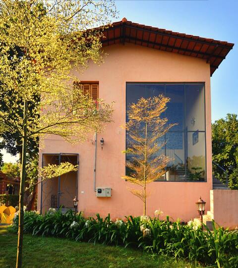 Secret Tuscan Garden- A Lifestyle experience stay.