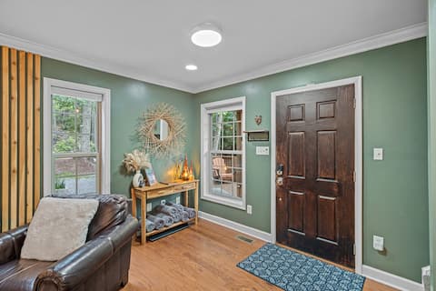 Top performing Airbnb: Spring/Summer is here-All EnSuites Sleeps 12 in Beech Mountain