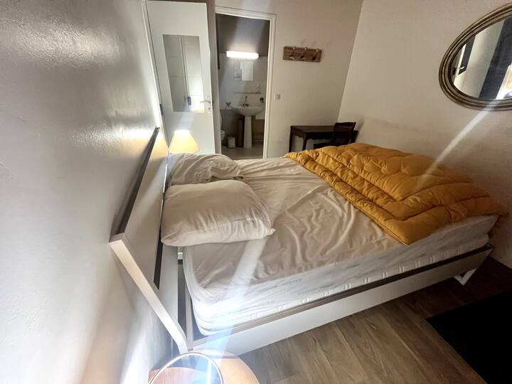 غرفة النوم 2