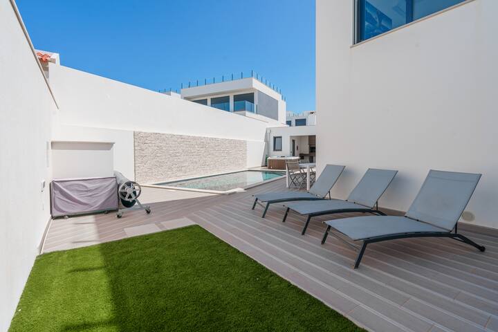 Ammos Villa, beach villa with ocean view gallery image 5