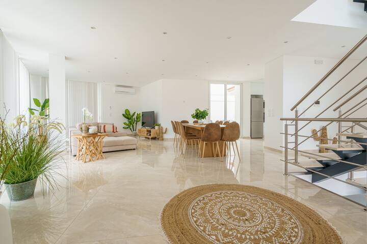 Ammos Villa, beach villa with ocean view gallery image 4