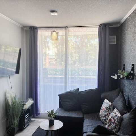 Comfortable apartment with nearby subway