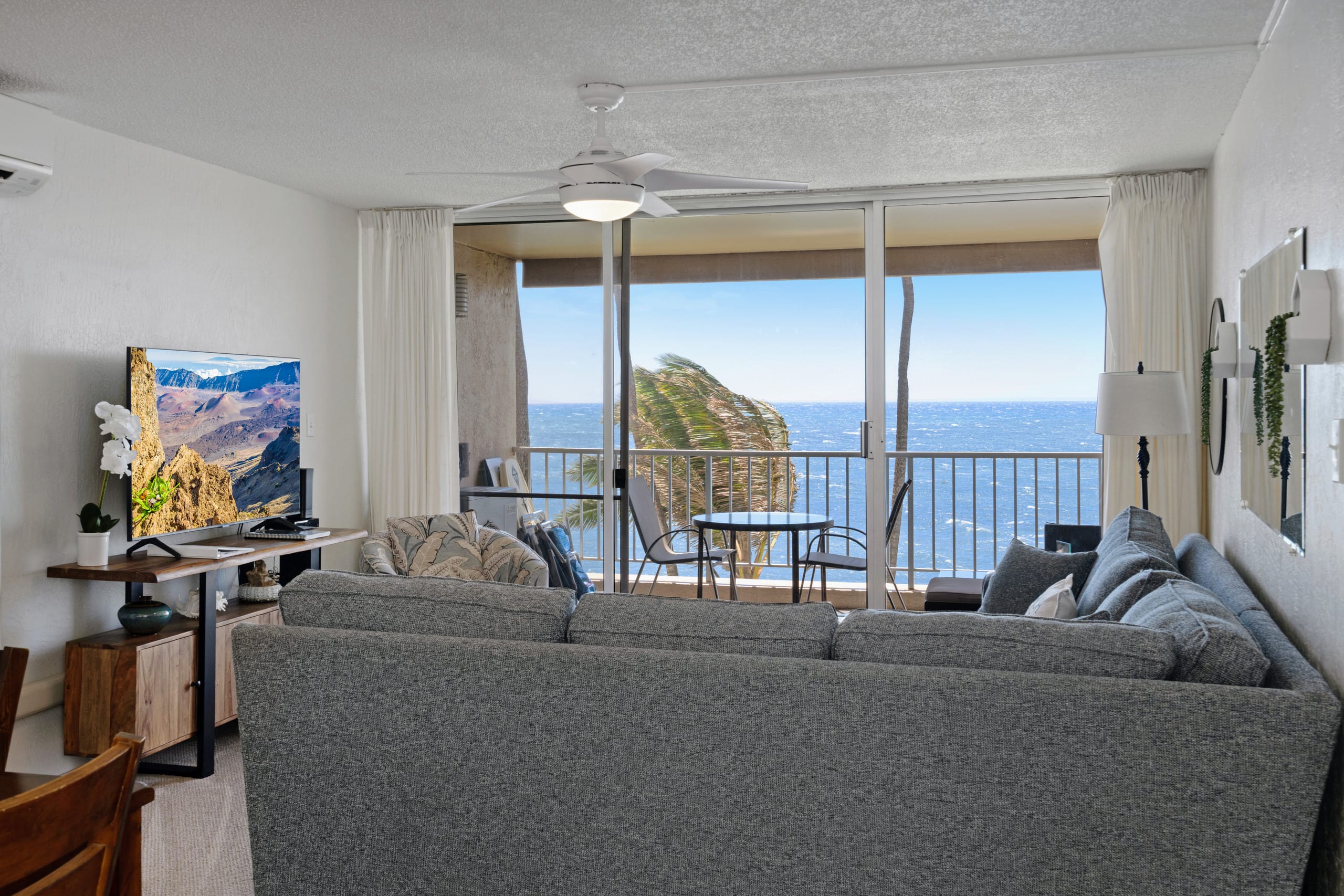 Condo in Kihei · ★4.77 · 1 bedroom · 2 beds · 1 bath - Image 5