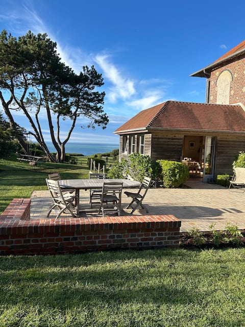 Le Colombier, sea view villa, 300 m from beach