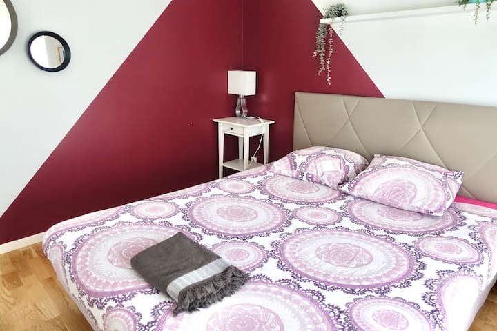 Chambre 1 / საძინებელი 1 საძინებელი 1