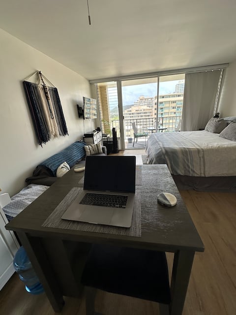 Top performing Airbnb: Fairway Villa King bed studio! Aloha in Oahu
