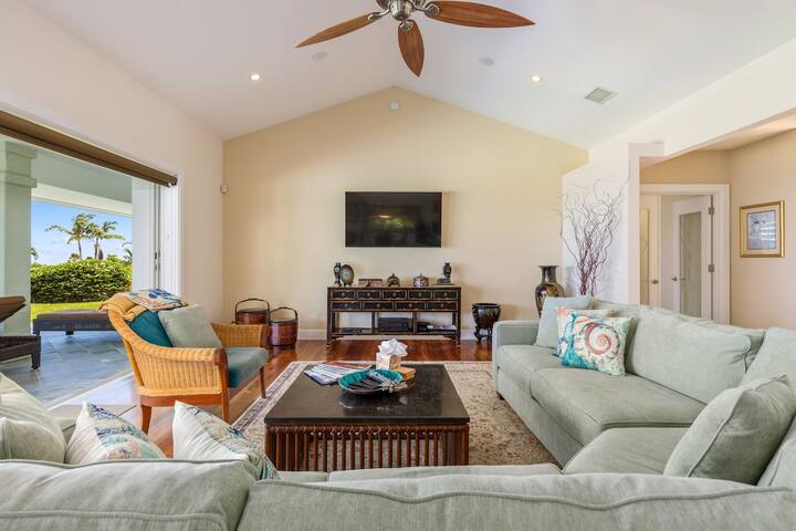 Oceanview one level pool near beach gallery image 3