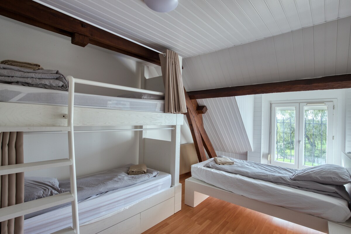 Dhoma e gjumit 3 : 1 krevat marinari dhe 1 krevat tek - Shtëpi kryesore - kati i parë