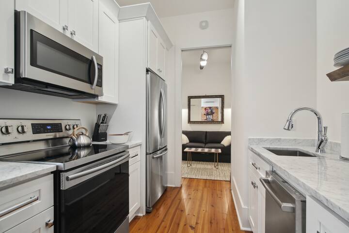 Marigny Boutique Enclave 2BR/3BA W/Pool gallery image 5