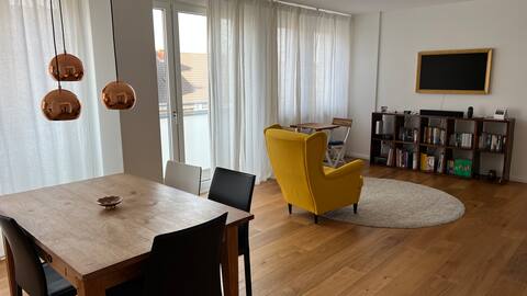 Erfolgreiche Airbnb-Immobilie: Your city apartment close to Messe in Golzheim