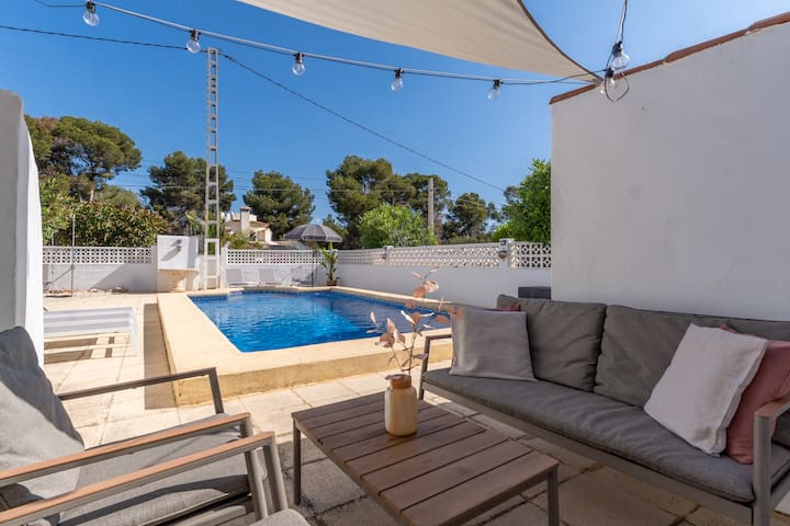 Entire home with 3 bedrooms in moraira - Sfeervolle villa in Moorse stijl met privézwembad.