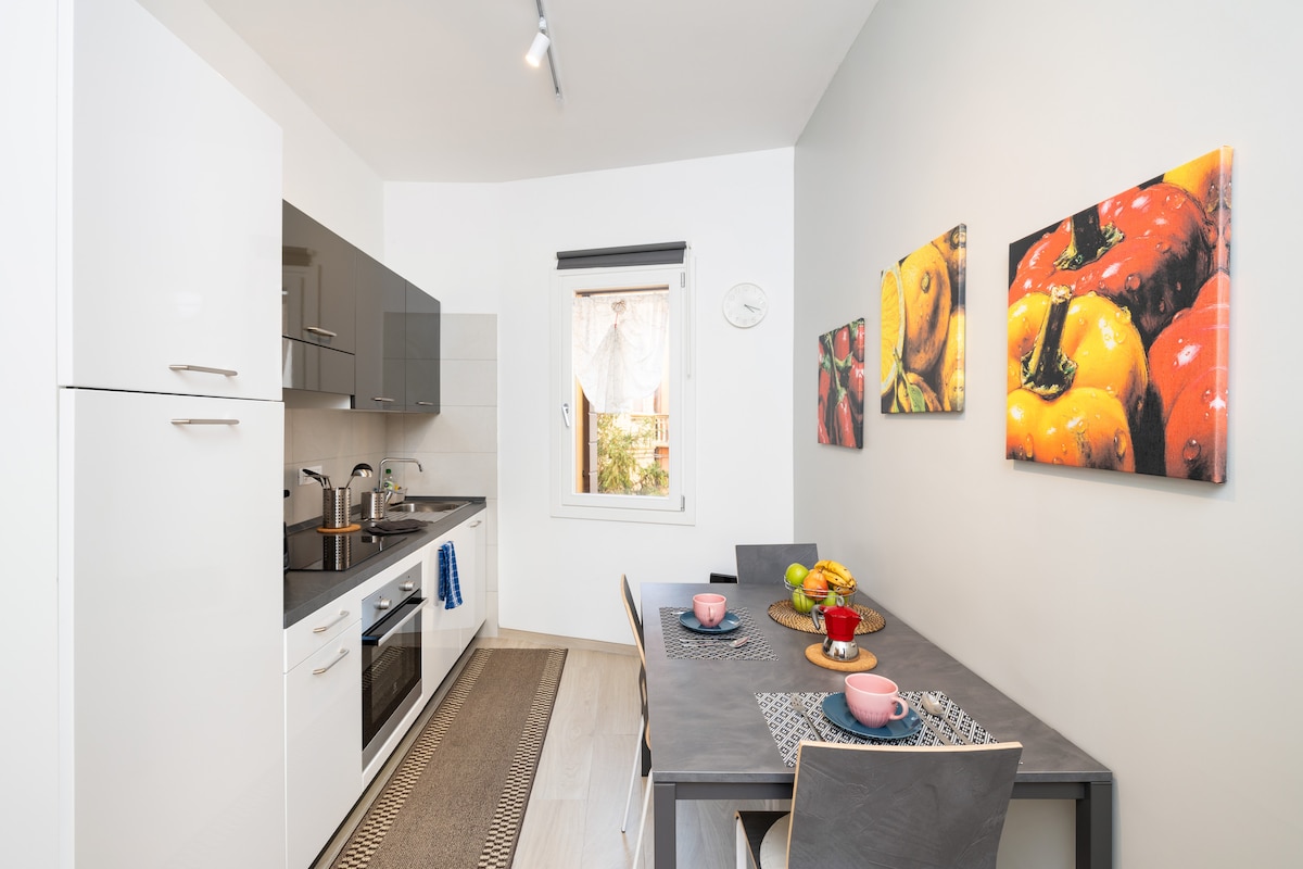 Popular Airbnb listing: Apartment Venice Lido Centro Biennale in Venezia
