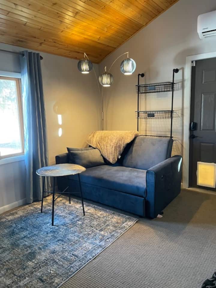 Private Studio Apartment - Long Term Stay Avail - Laramie, WY