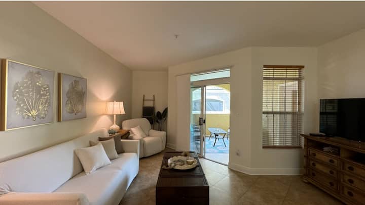 Newly Renovated
1 Bedroom Condo Ground Floor - Clearwater, FL