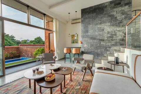 4bhk villa with private pool near Casino