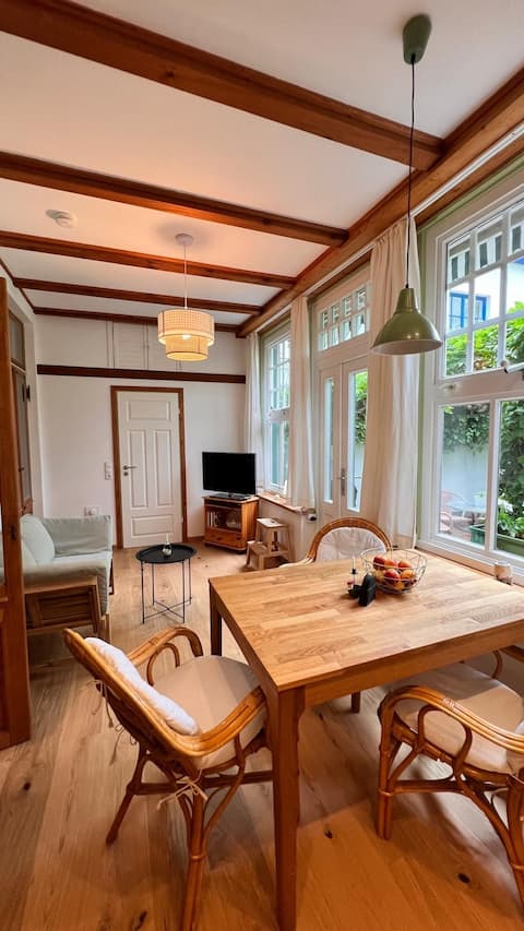 Top Airbnb: Apartment "Hirsch Heinrich" beach, forest, city vacation in Rostock
