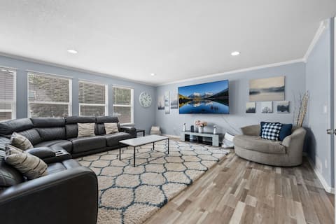 New listing! theatre-pet friendly-outdoor firepit