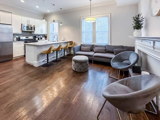 (5G2) Beautiful Duplex, W/D, Best Location! gallery image 3