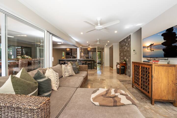 Yaroomba Beach House gallery image 5