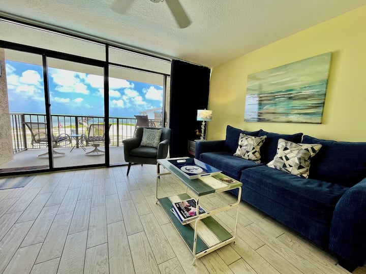 Pool, Hot Tub, Waterfront, Romantic, Kitchen, Pier - Rockport, TX