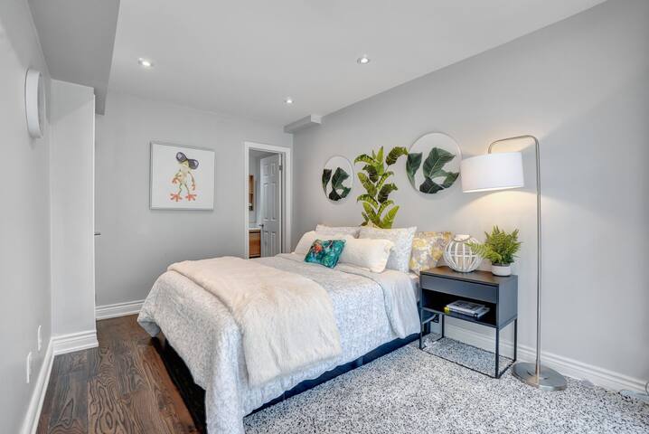 5B5Bath 8mins to UCC&BSS ForestHill house Midtown gallery image 3