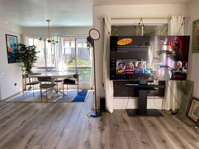 High-end remodeled 2bed/2bath with Pool gallery image 3