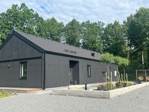 Newly built holiday home with proximity to sea and forest