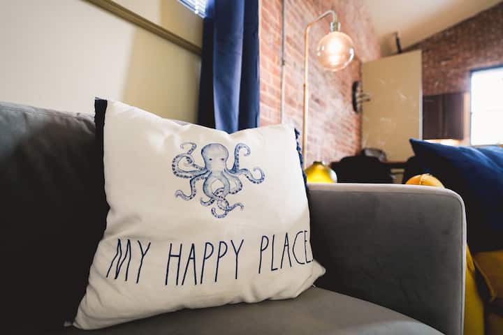 Industrial Escape [Large 2bdrm/2bath] - Lawrence, KS