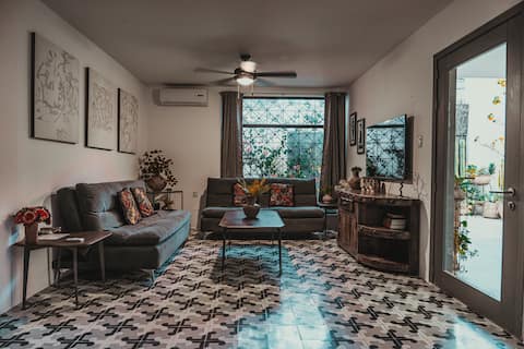 Popular Airbnb listing: Casa Sheela Oaxaca in Oaxaca De Juárez