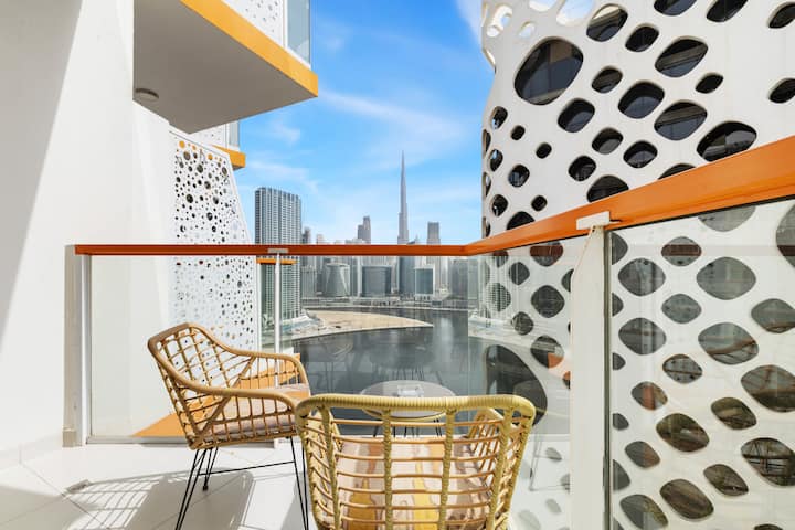 Marvelous 1-bedroom Apartment | Burj Khalifa View - Dubai