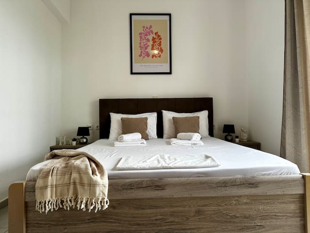 El Greco Apartment managed Airbnb listing 1
