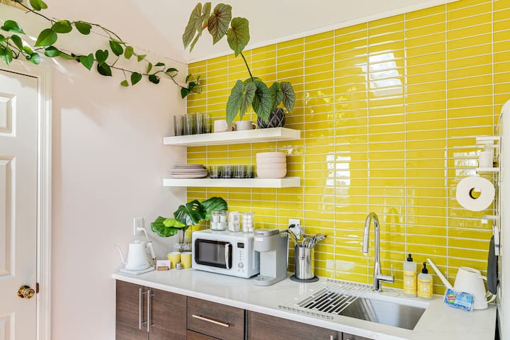 Funky, Private Guesthouse Near Richmond Food Scene - Richmond, VA
