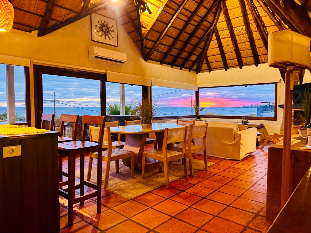 Top Airbnb: Beautiful oceanfront house in Punta Colorada in Punta Colorada