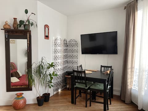 Successful Airbnb property: Cosy and spacious 2-room flat 5 mn from Paris in Saint Ouen Sur Seine