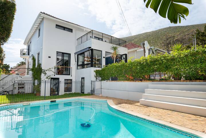 Fresnaye Kid Friendly Mansion for Entertaining