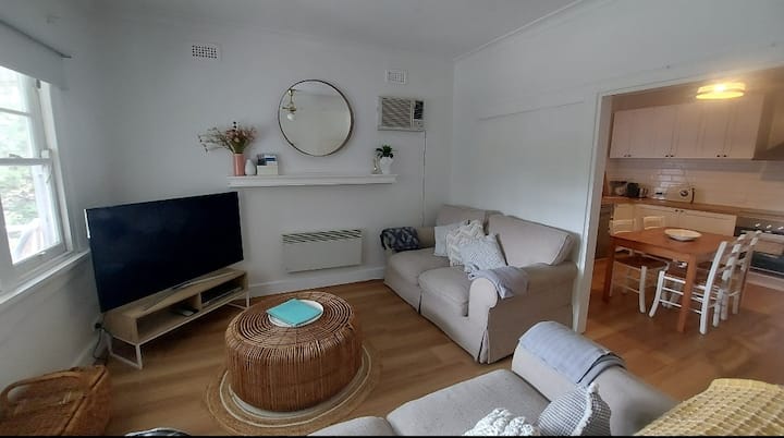 Venus Bay Cute Cottage - Close To Jetty - ビーナス・ベイ