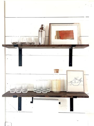 The Carriage House in Fairmount – 3 rooms, 2 baths gallery image 4