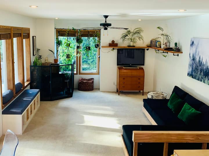 Bright And Spacious Family Home
License #10380 - Squamish