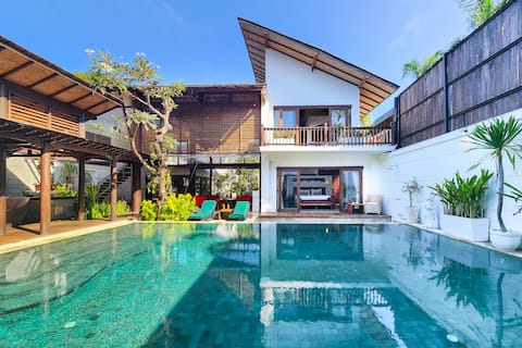 Deal 100 Meters Walk Beach 6BR Villa Sanur #family